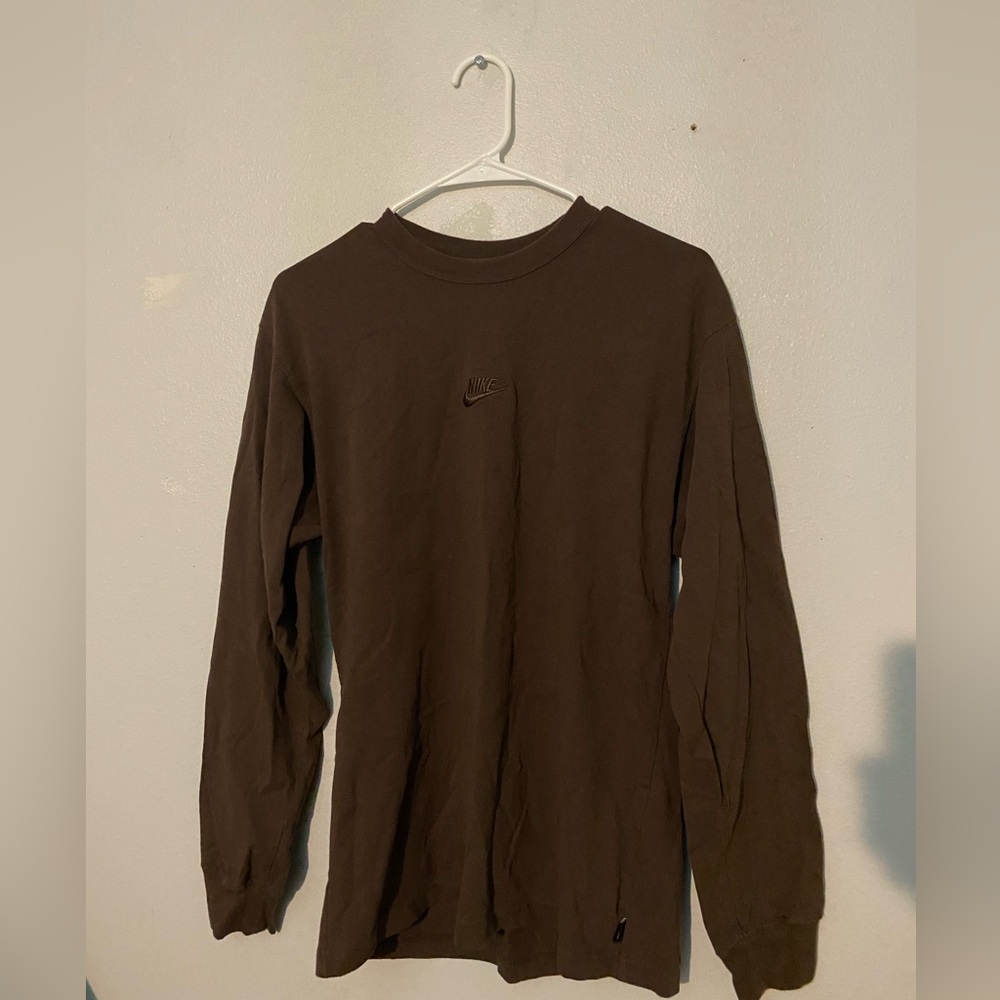 Brown Nike long sleeve